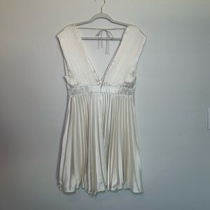 Abercrombie Plunge Pleated Mini Dress | Size M Tall